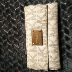 Michael Kors wallet